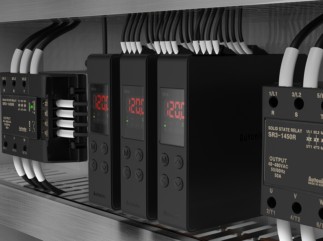 Bộ điều khiển nhiệt độ PID Autonics TR1D Series ứng dụng cho máy công cụ