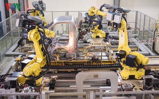 Ứng dụng Arm robot trong ngành cơ khí