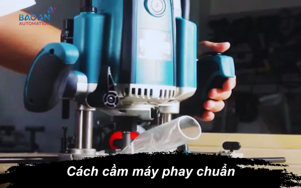 Cách cầm máy